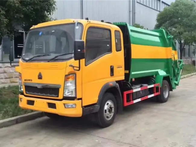 HOWO-4X2-Light-Truck-Garbage-Compactor