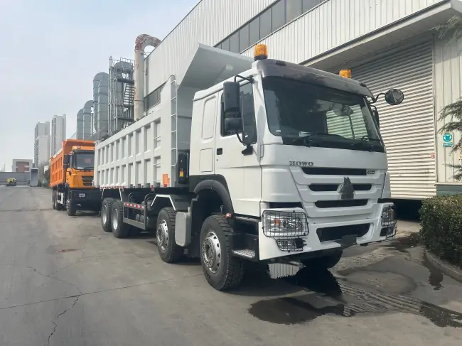HOWO 8X4 dump truck