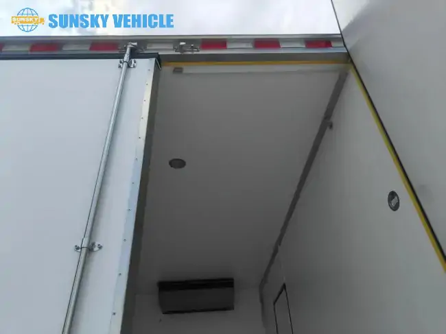 aluminum-rails-of-refrigerated-trucks