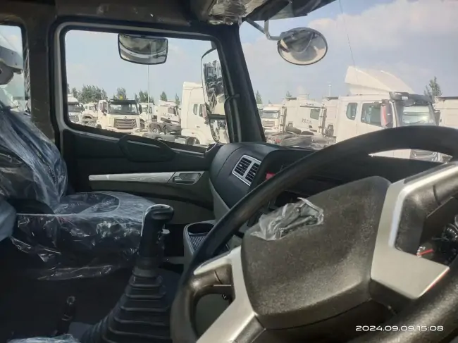 comfortable-and-well-equipped-cab