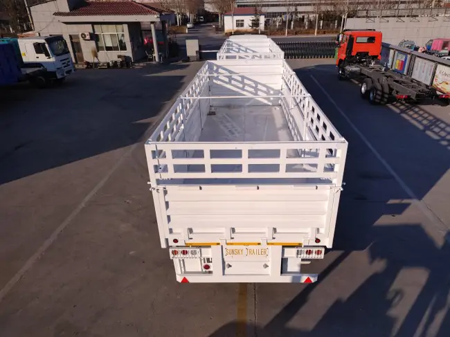 sturdy-reinforced-flatbed-platform