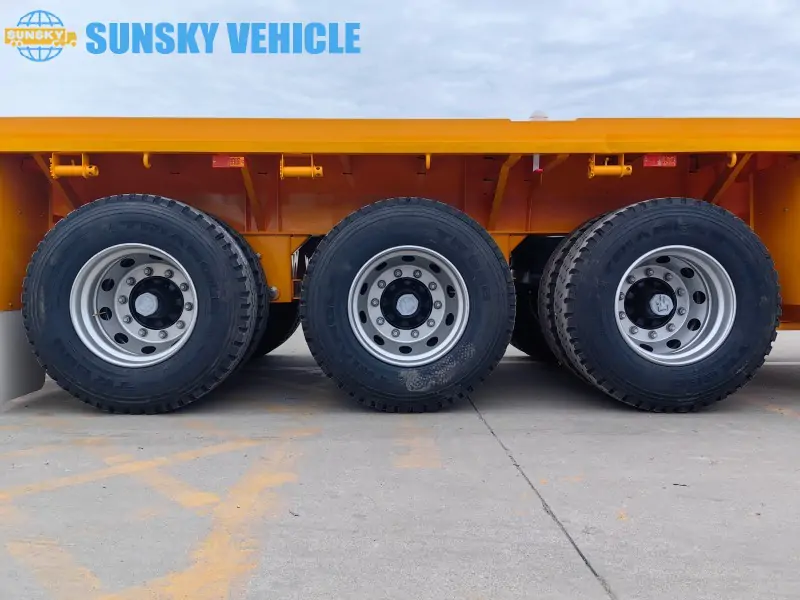 3-axle Aluminum Flatbed Trailer tire and suspension