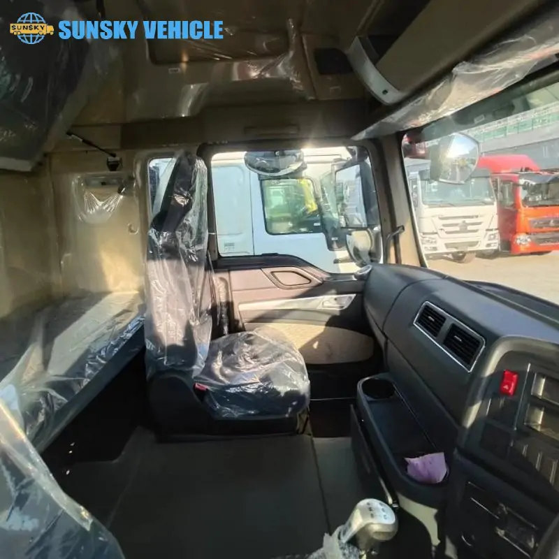 SINOTRUK HOWO 400HP Tractor Head cab