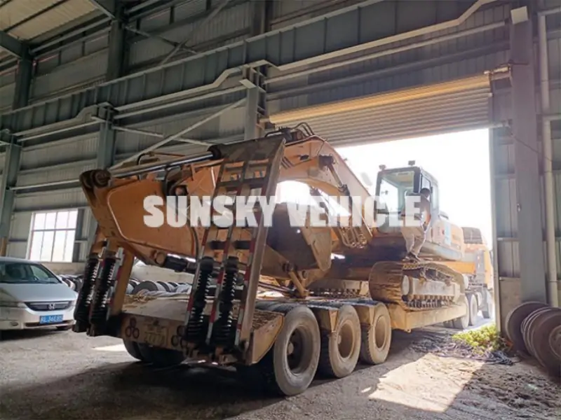 low bed trailer transport excavator